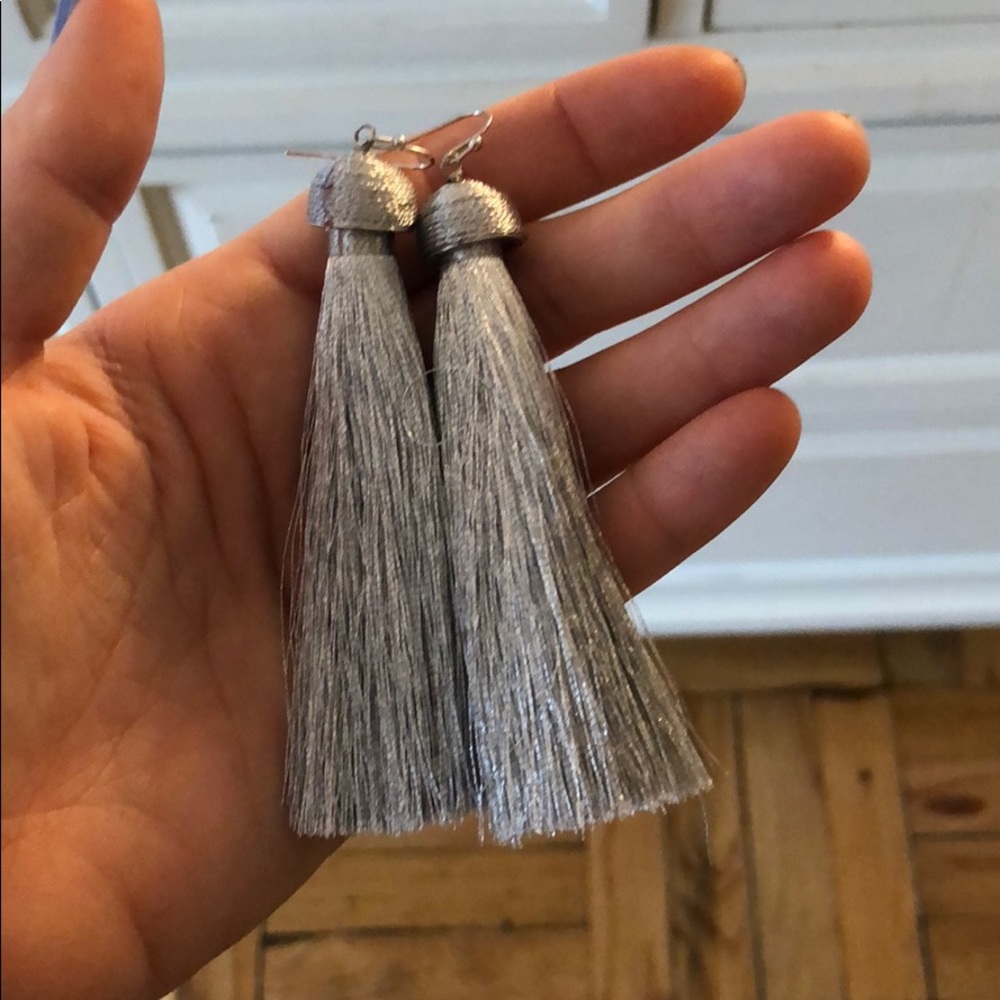 Metallic silver tassels earrings